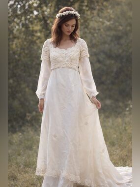 1970 vintage Ivory Lace Bodice Long Sleeve Maxi wedding Dress